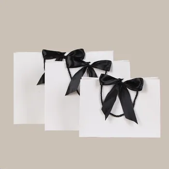 2018 naują atvykimo popieriniai dovanų maišeliai su rankenomis kawaii bowtie apdailos džiaugtis maišelį rankinės pirkinių vestuves apdaila
