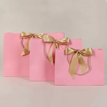 2018 naują atvykimo popieriniai dovanų maišeliai su rankenomis kawaii bowtie apdailos džiaugtis maišelį rankinės pirkinių vestuves apdaila