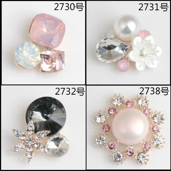 Karšto pardavimo 50PCS/Daug Rožinė/balta/juoda spalva Mielas Gėlių Žavesio Perlų Imitacija kristalų Žavesio Papuošalai Priėmimo