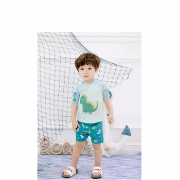 2017 naujas maudymosi kostiumėlis Berniukams ir mažiems vaikams, atskiri plaukimo kostiumas vaikams maudymosi kostiumėliai, kūdikių plaukimo lagaminai, marškinėliai su plaukimo kepurės