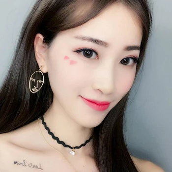 Korėjos papuošalai 2017 nauji auskarai asmeninį veido tuščiaviduriai auskarai veido ovalo formos auskarai, Auskarai Moterims Oorbellen