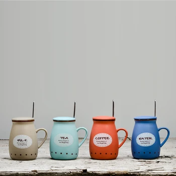 Paprastas Gyvenimas, keturių spalvų kūrybinės keramikos pieno puodelis kavos puodelio arbatos puodelis su dangteliu šaukštas, puodelis 350ml