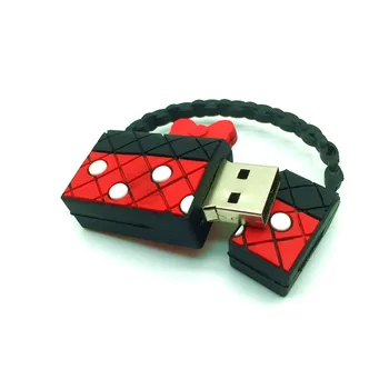 USB 2.0 Minnie Rankinėje USB 