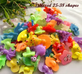 Sumaišyti 25-38 formų spalvinga animacinių filmų gyvūnų mygtukai plastiko šerdies vaikų žaislas amatų reikmenys animacinių filmų priedai, didmeninė